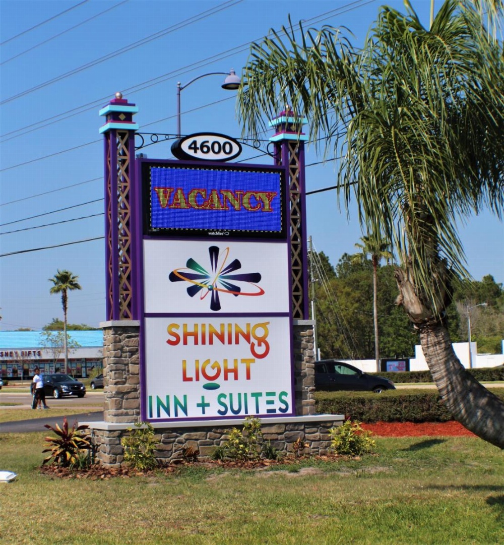 Shining Light Inn & Suites Image 10