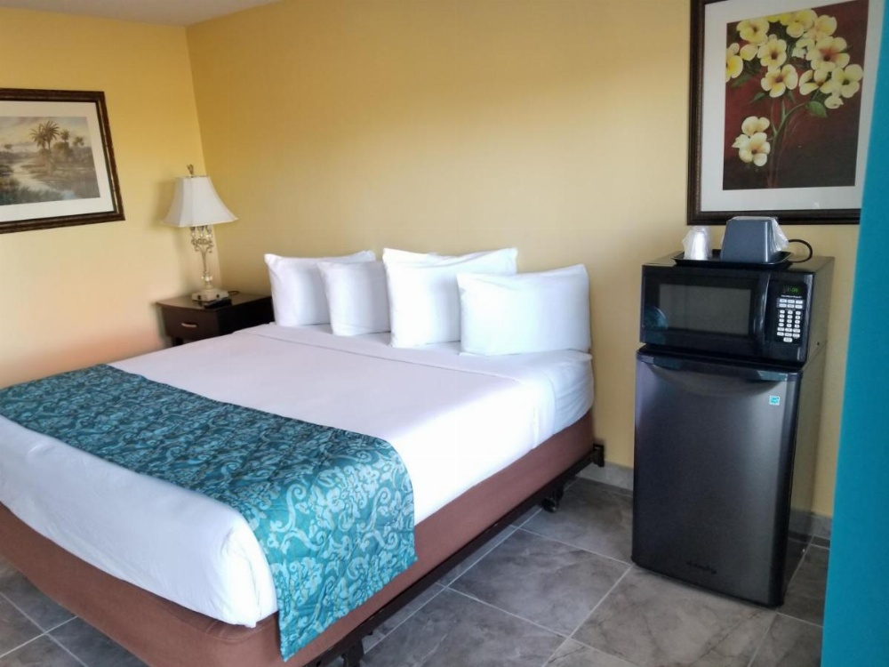 Shining Light Inn & Suites